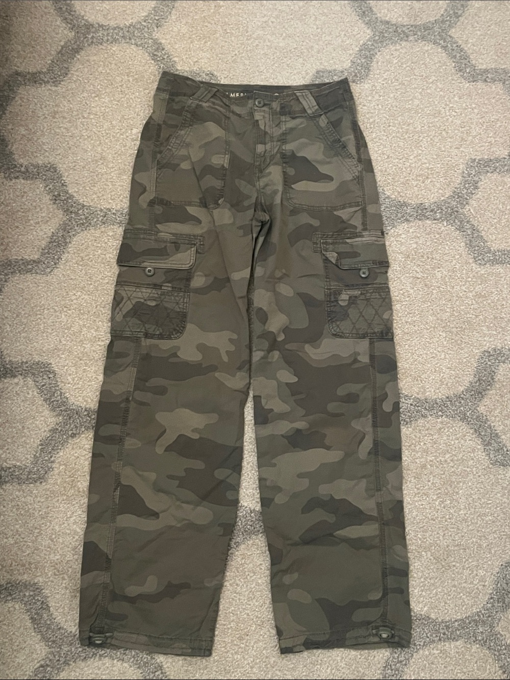 American Eagle Outfitters Women’s Green Camo Cargo Joggers (Long)
